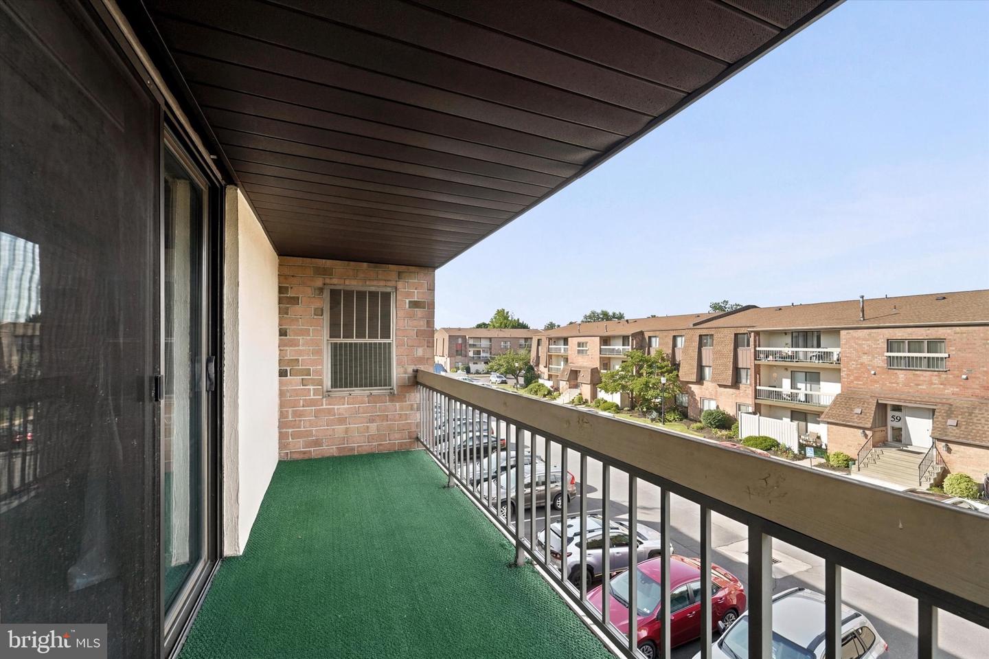 58201 Delaire Landing Rd #201 Property Photo 22