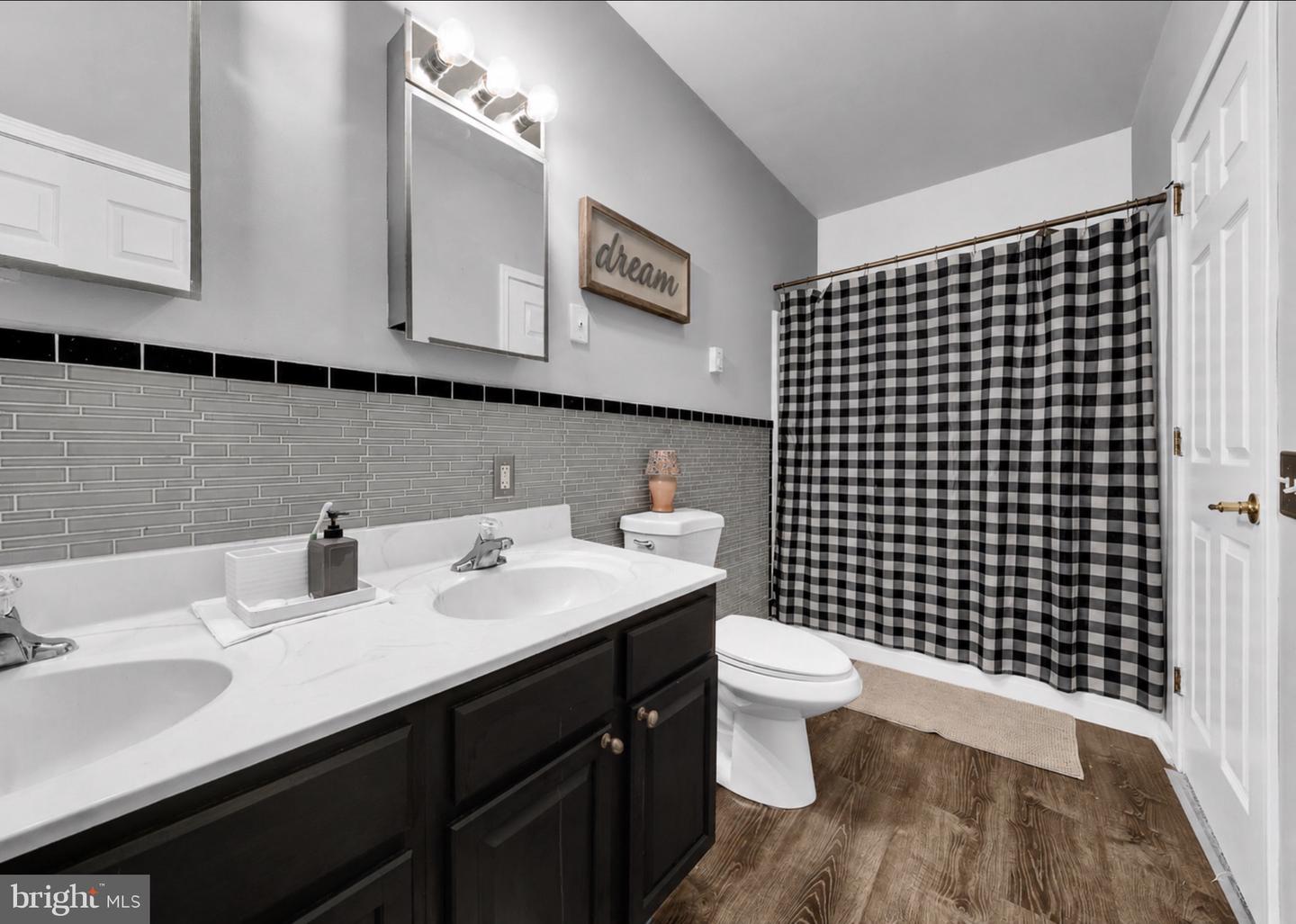 1113 N Orianna St Property Photo 10