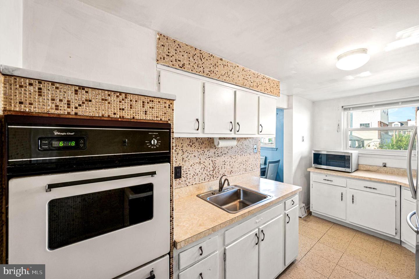 3445 Eden St Property Photo 10