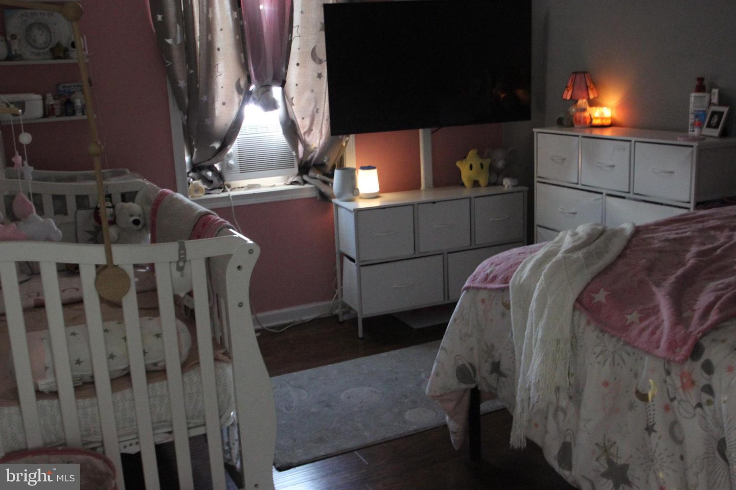4211 Chippendale St Property Photo 8