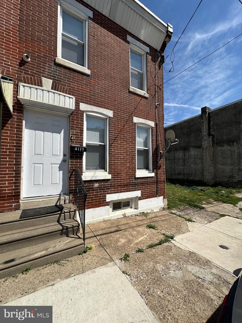 4119 Orchard St Property Photo 3