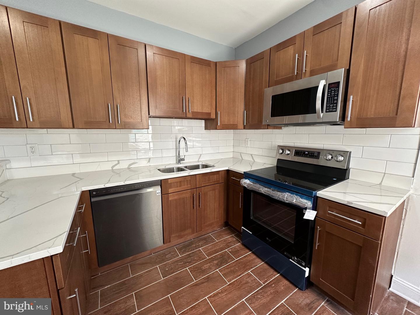 4119 Orchard St Property Photo 15