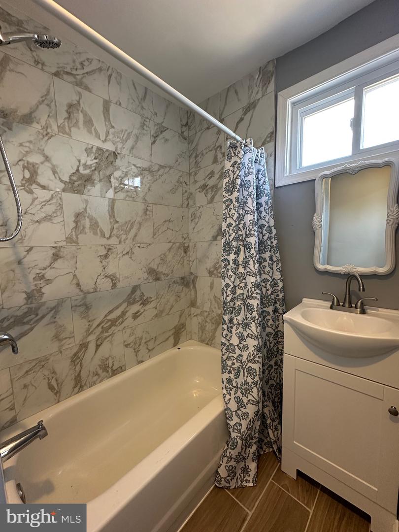 4119 Orchard St Property Photo 18