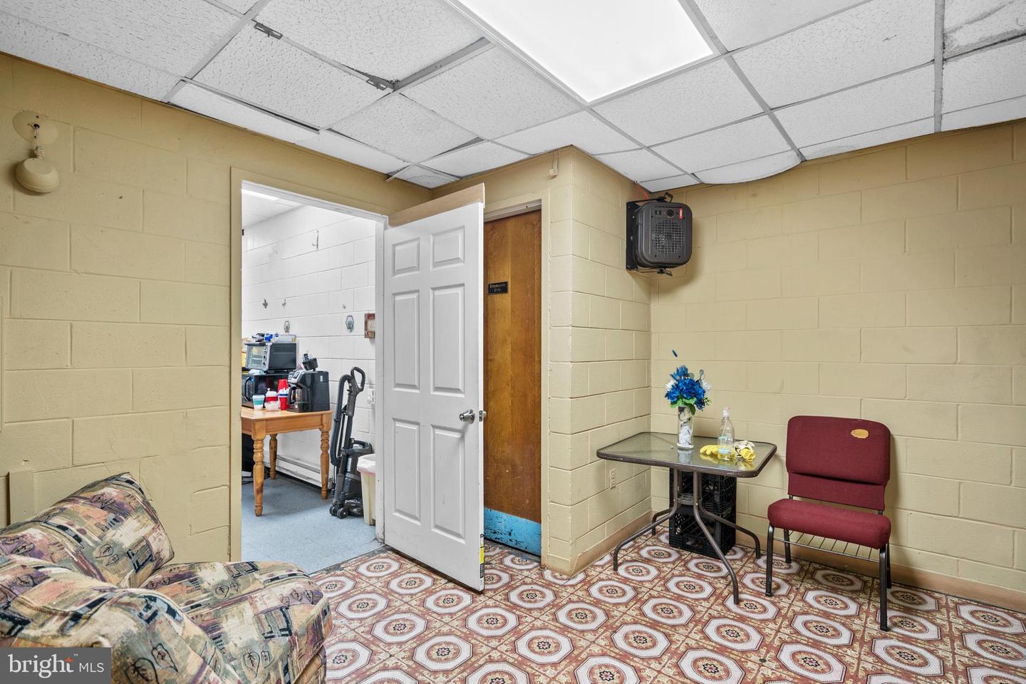 2428-34 N Fairhill St Property Photo 10