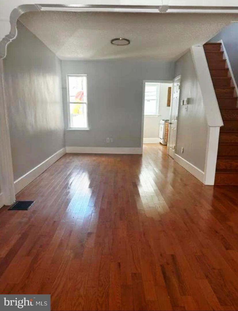 2517 S MILDRED ST Property Photo 1