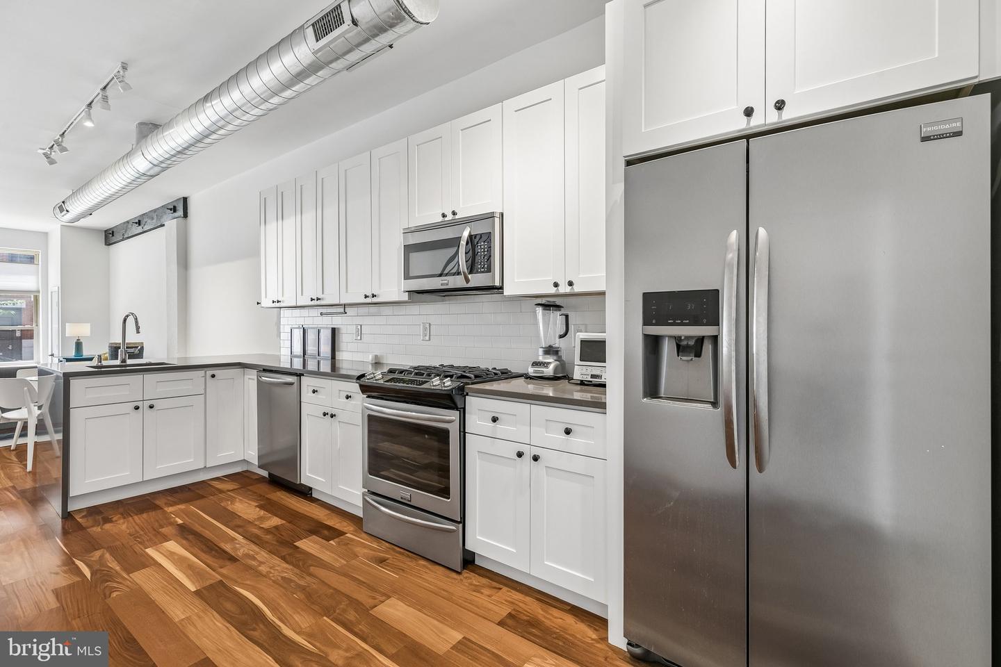 407 Fairmount Property Photo 11