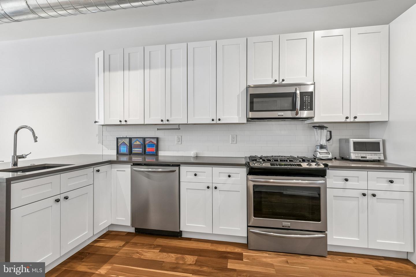 407 Fairmount Property Photo 13