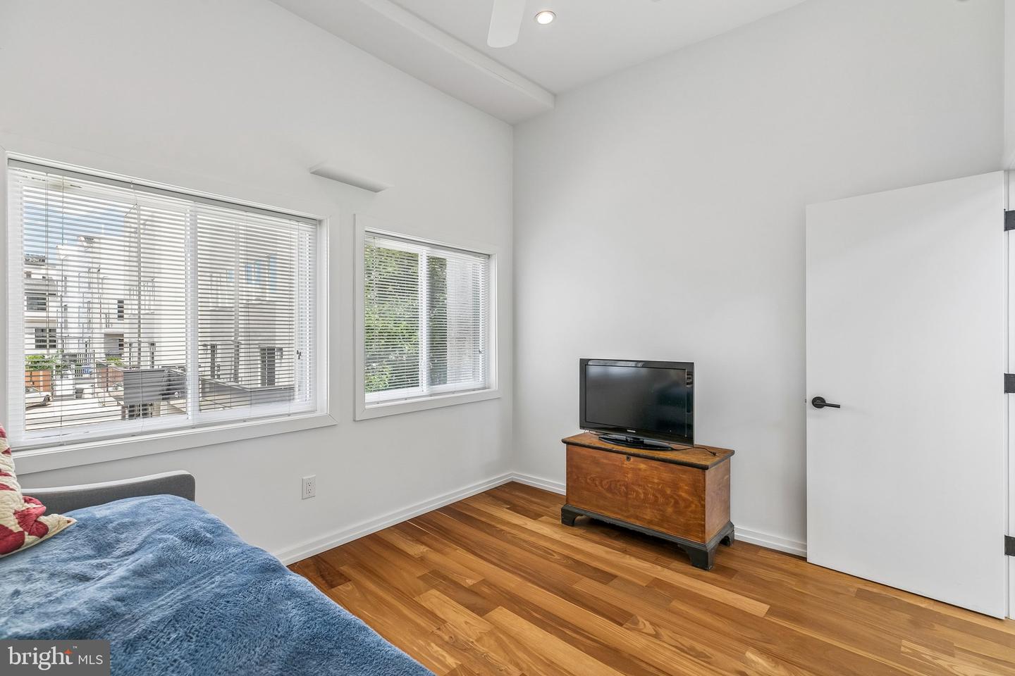 407 Fairmount Property Photo 24