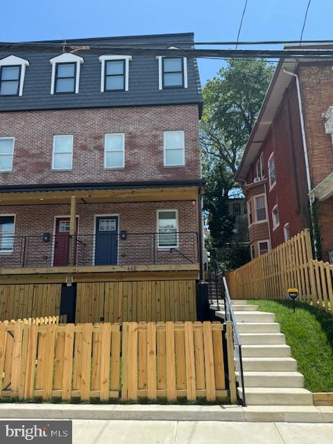 442 W Queen Ln #2 Property Photo 1