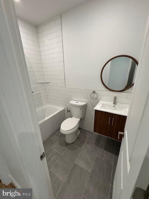 442 W Queen Ln #2 Property Photo 10