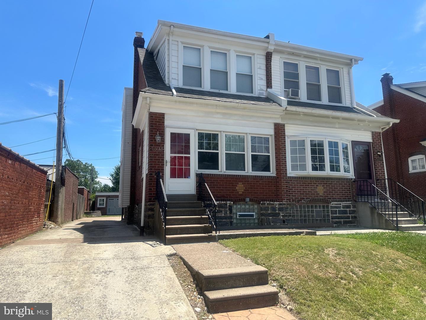 7535 Tabor Ave Property Photo 1