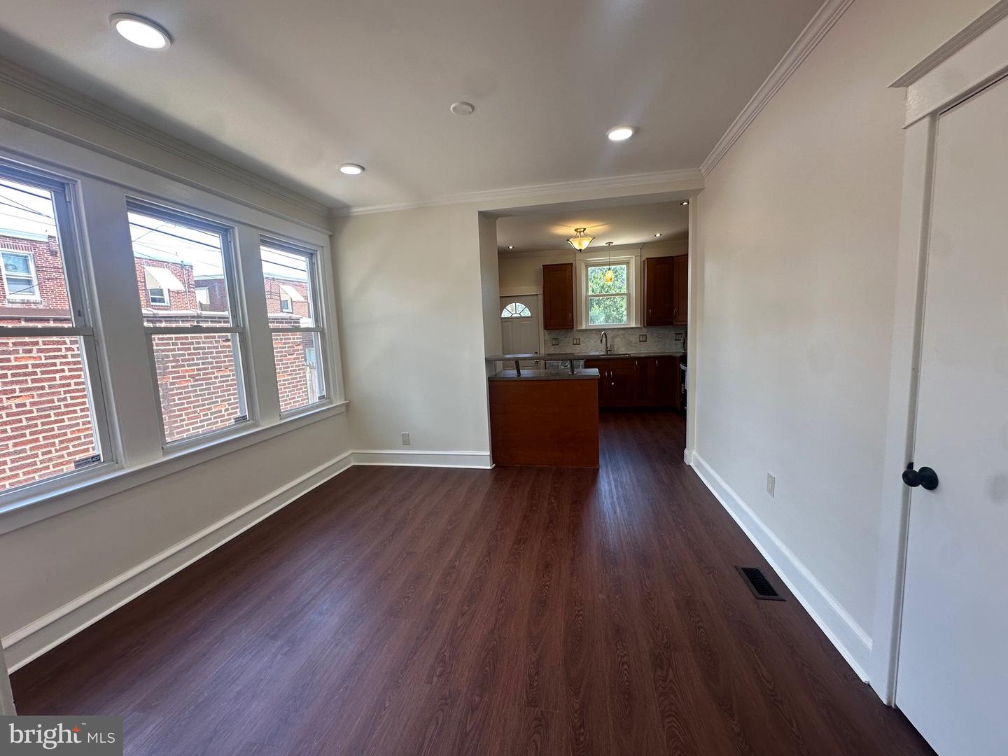 7535 Tabor Ave Property Photo 5