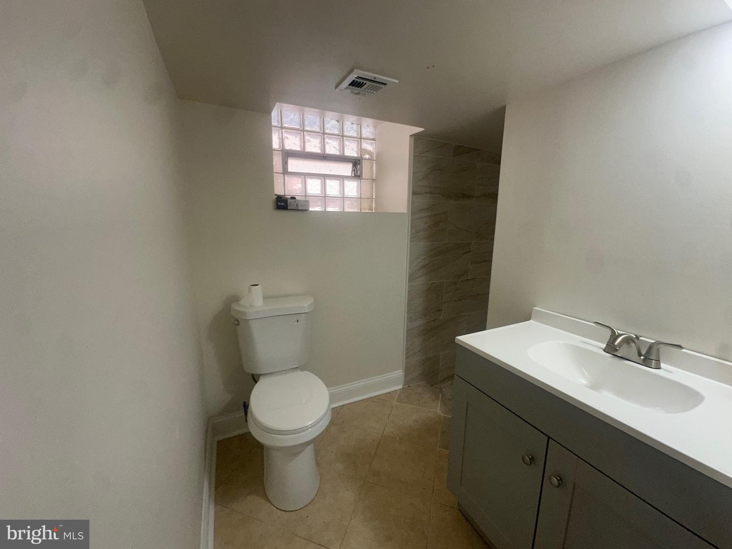 7535 Tabor Ave Property Photo 16