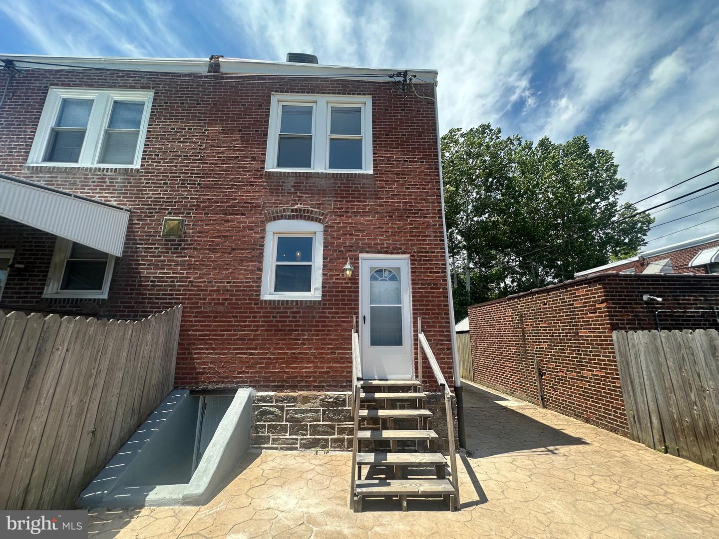 7535 Tabor Ave Property Photo 21