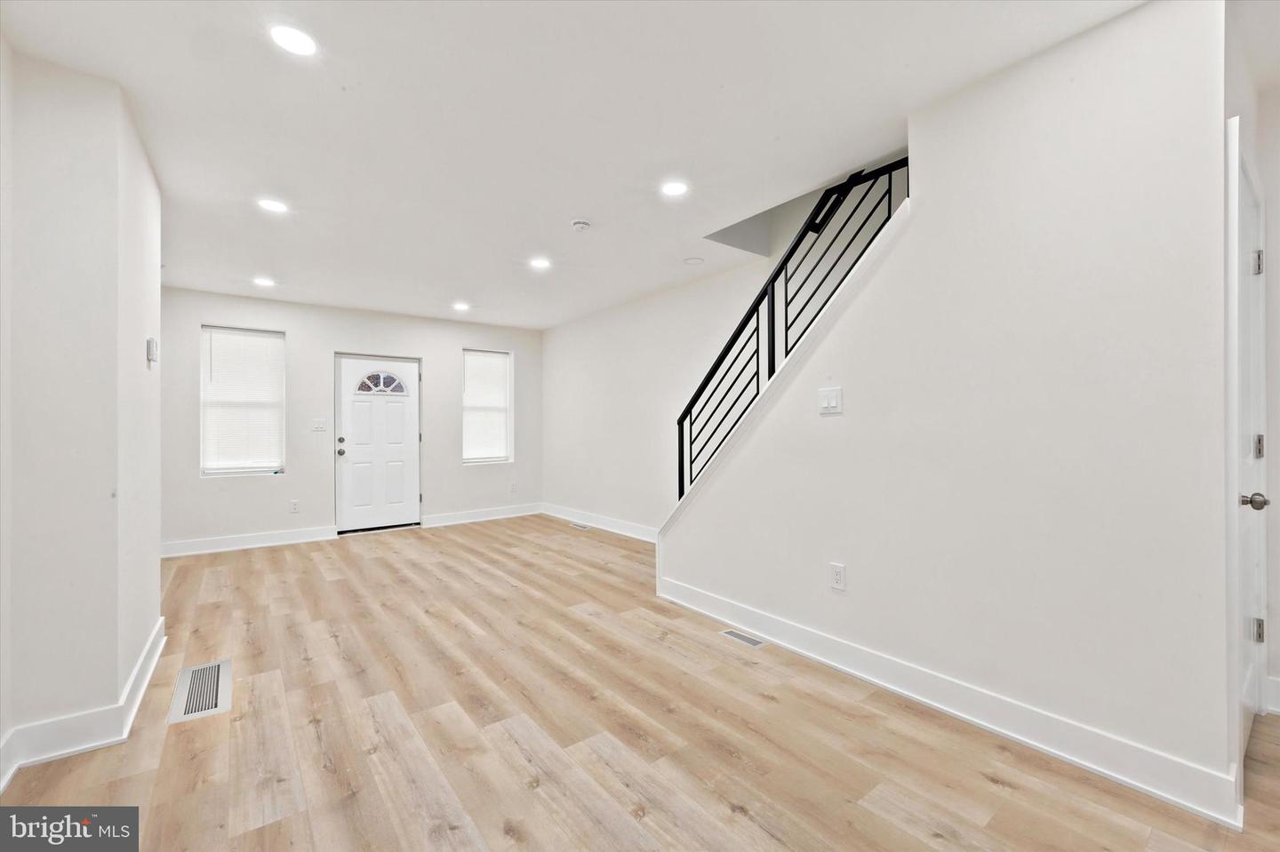 2088 Scattergood St Property Photo 4