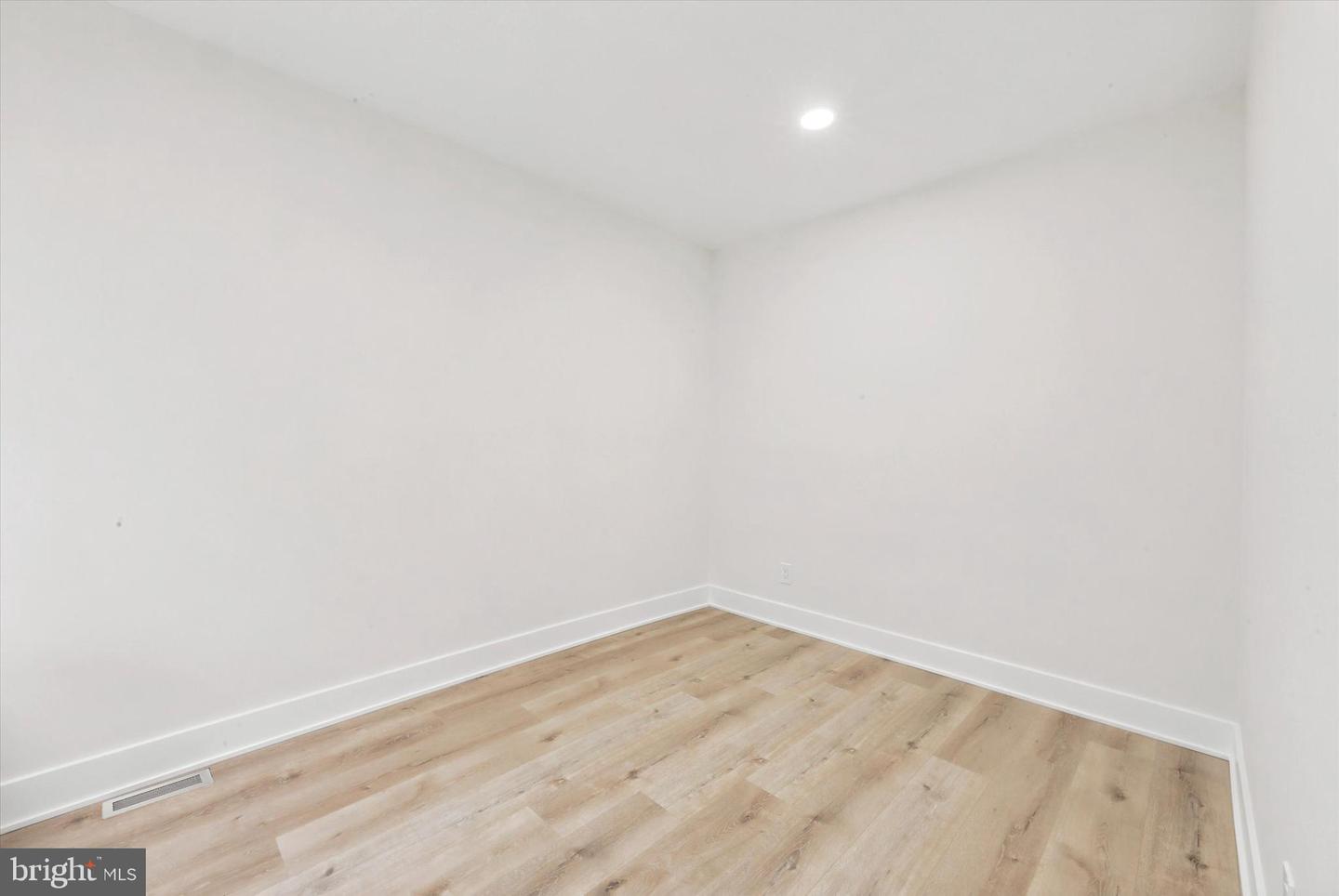 2088 Scattergood St Property Photo 7
