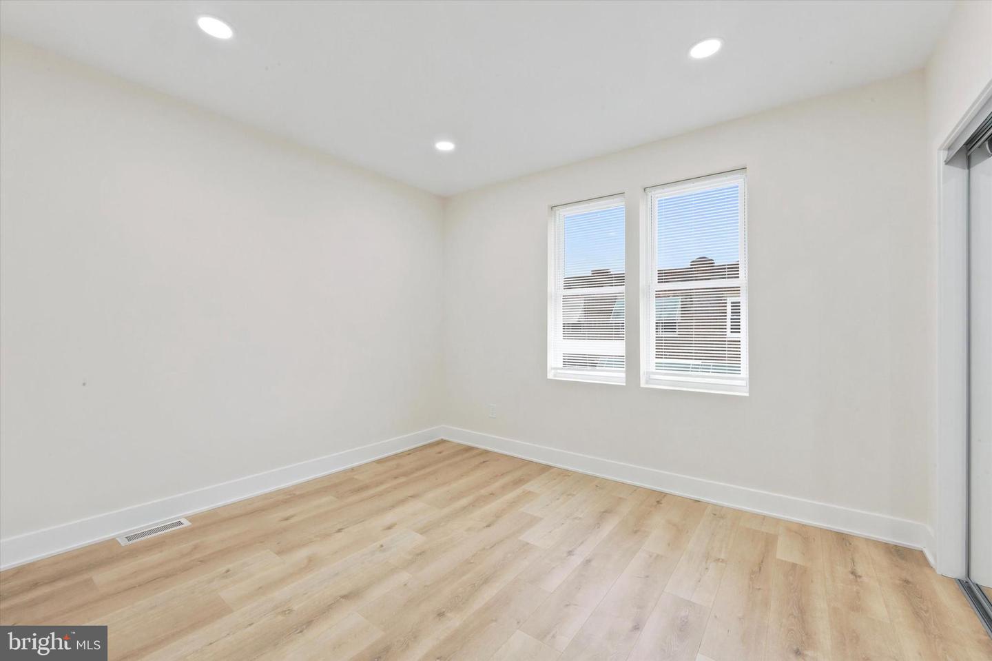 2088 Scattergood St Property Photo 9