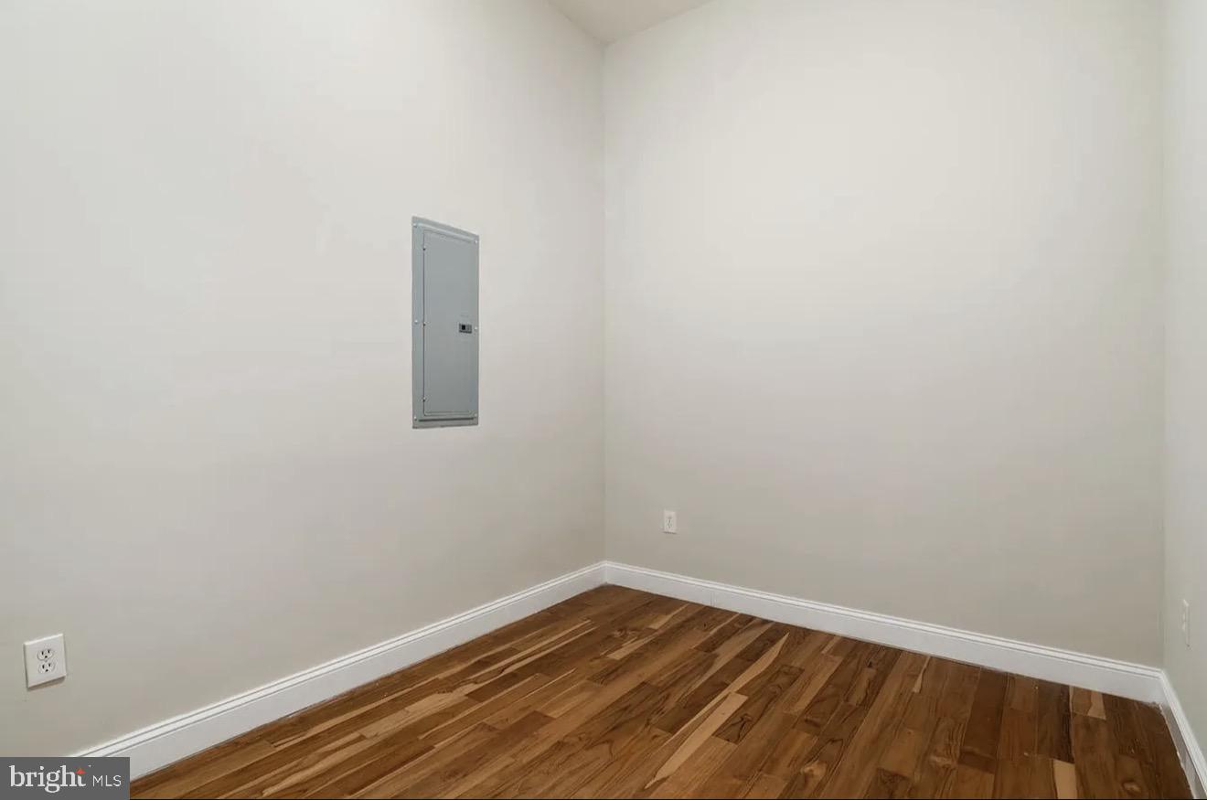 1017 Arch St #6b Property Photo 11