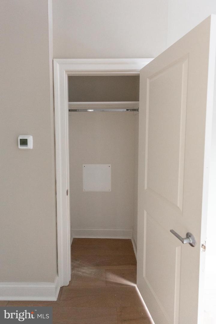 1411-6 Walnut St #211 Property Photo 7