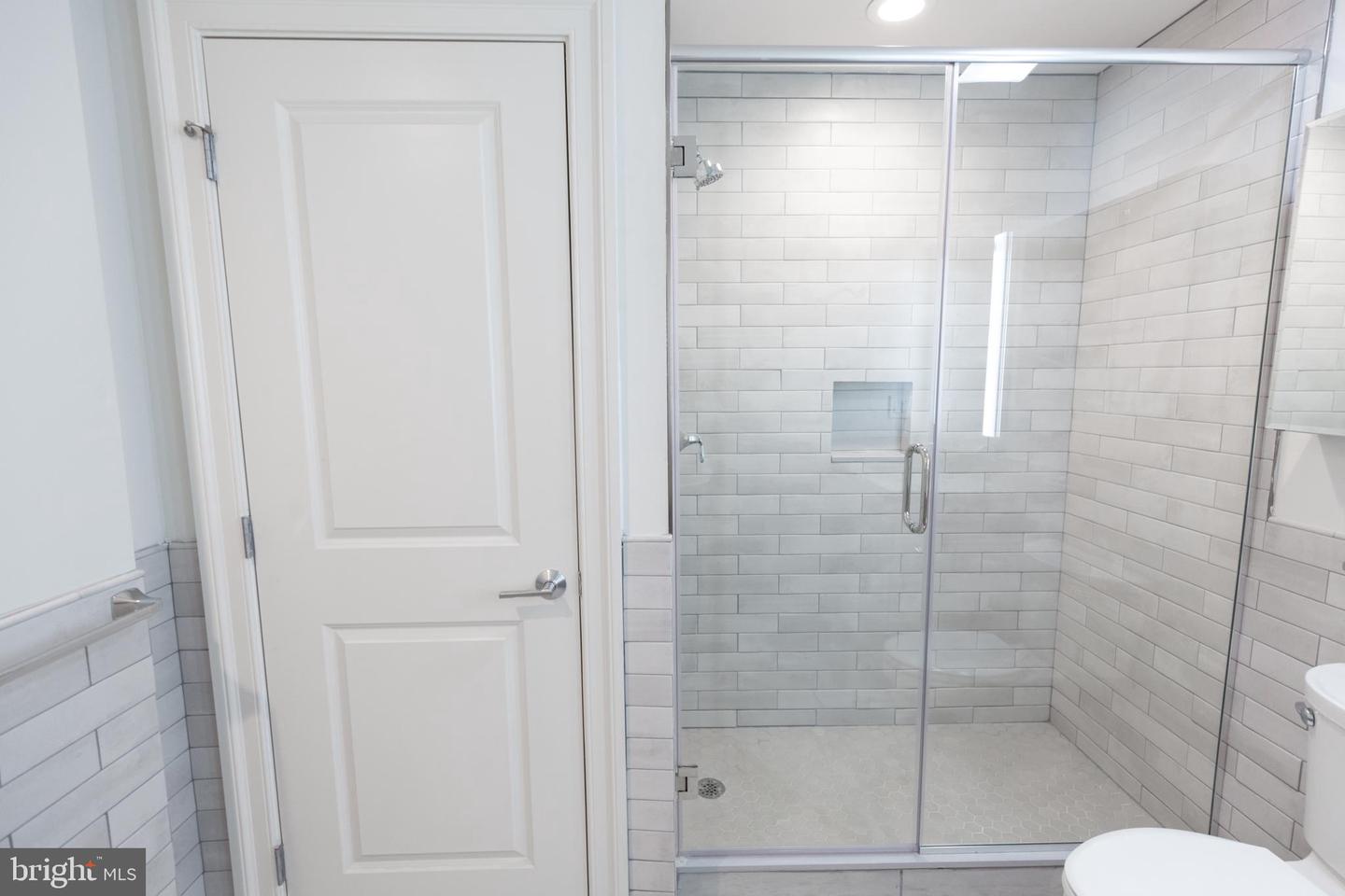 1411-6 Walnut St #211 Property Photo 12