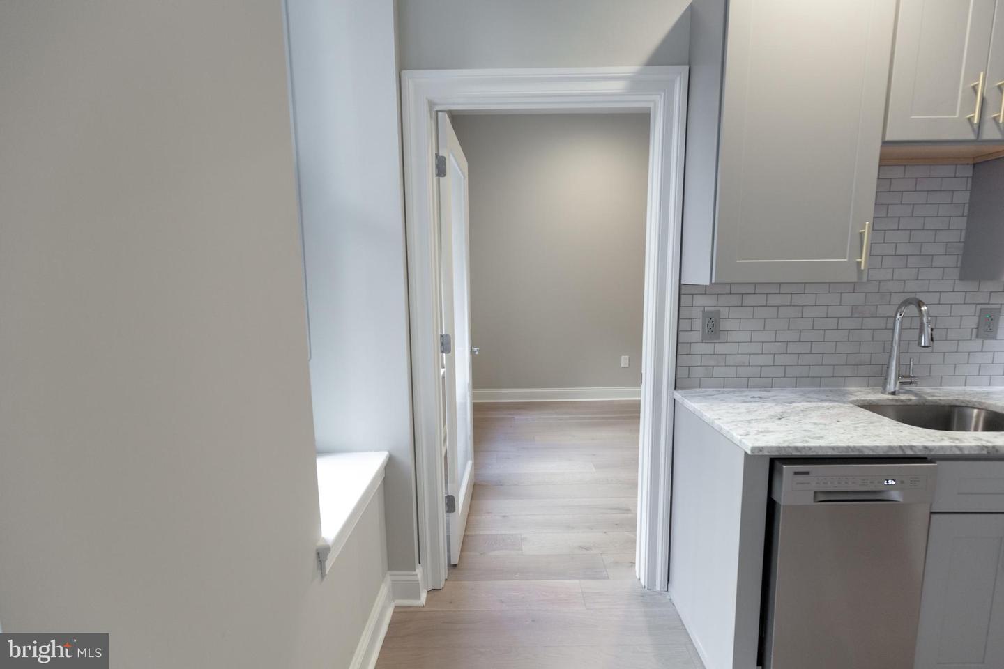 1411-6 Walnut St #211 Property Photo 17