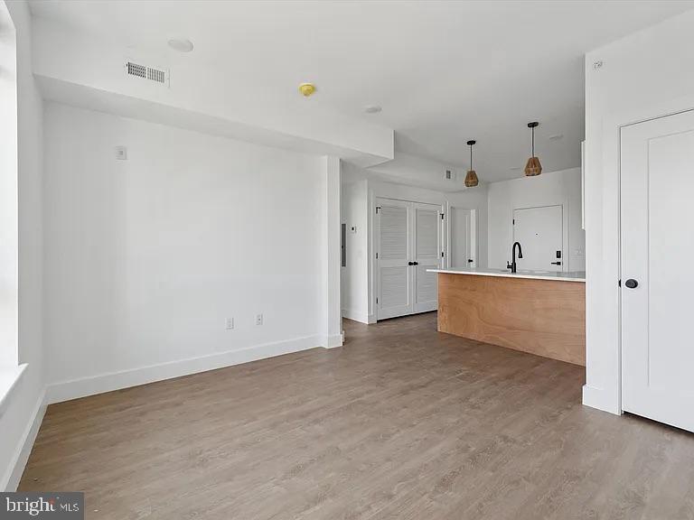 2520 N Front St #304 Property Photo 6