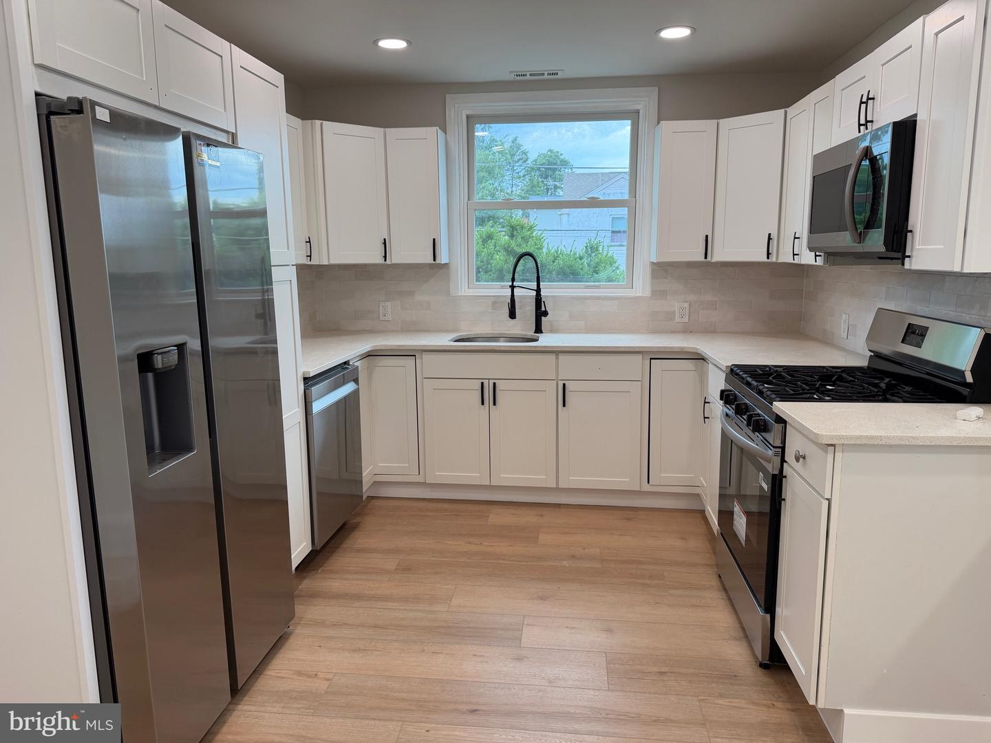 7554 Forrest Ave Property Photo 9