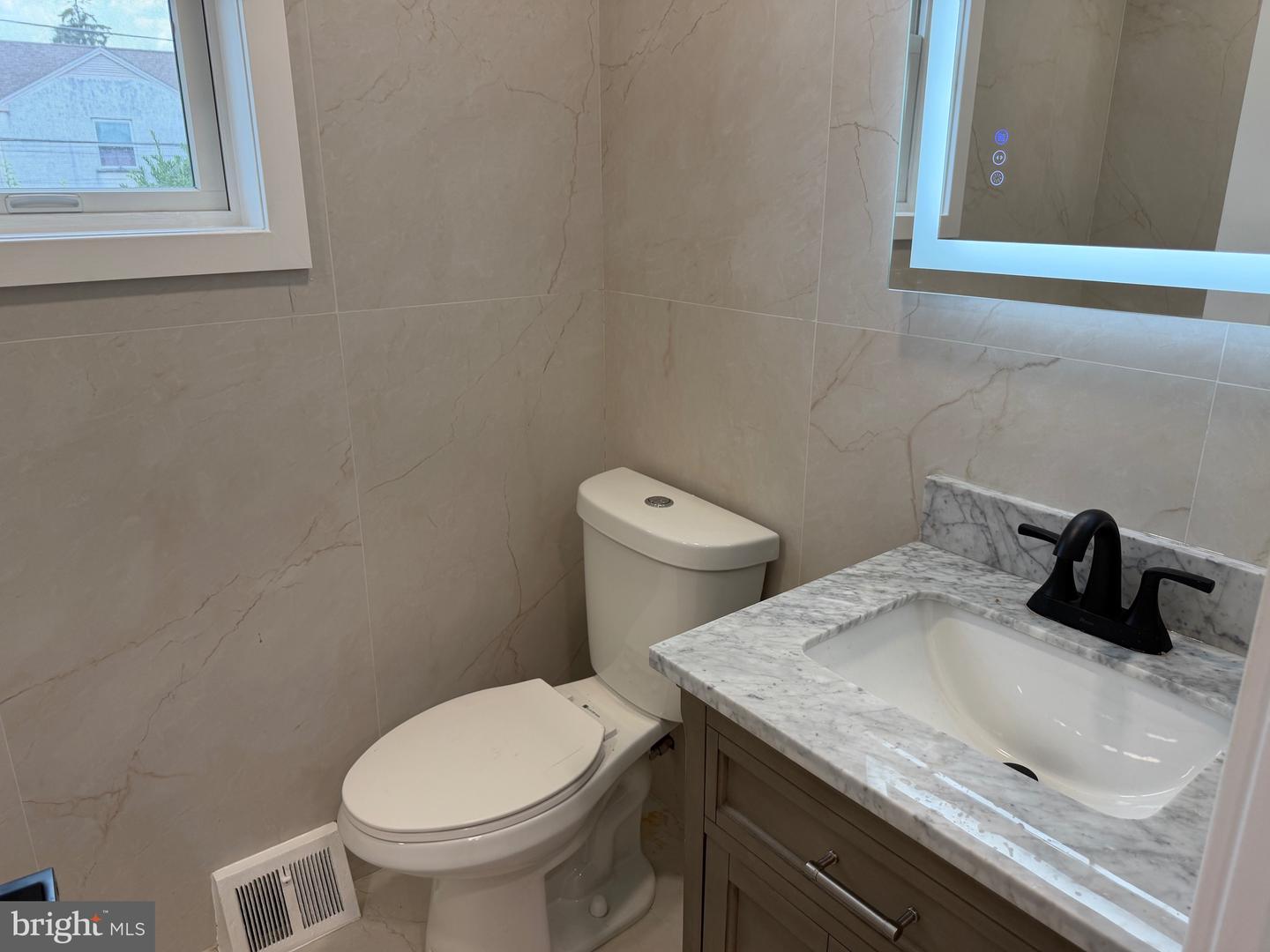 7554 Forrest Ave Property Photo 11