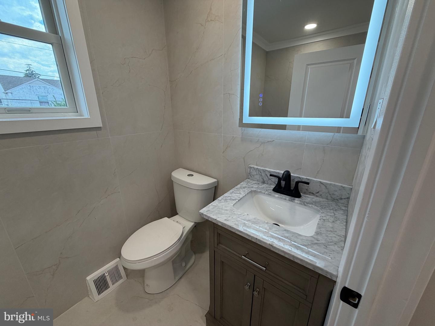 7554 Forrest Ave Property Photo 12