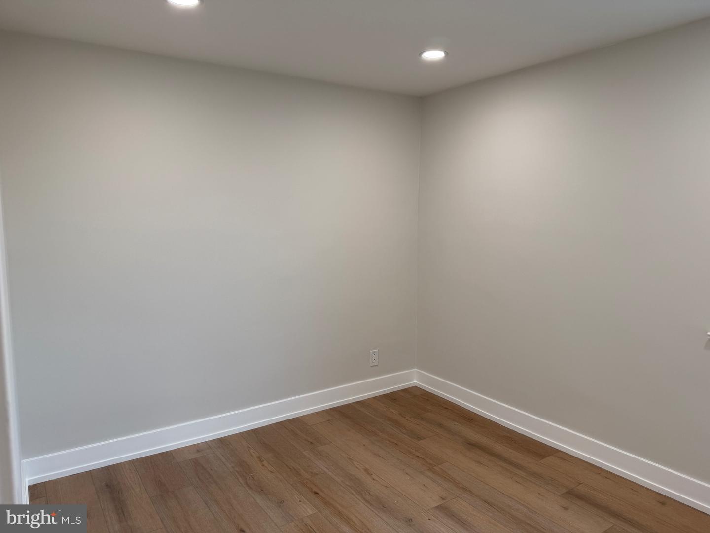 7554 Forrest Ave Property Photo 16