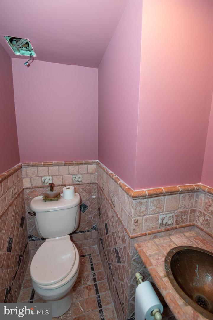 9149 Ashton Rd Property Photo 29