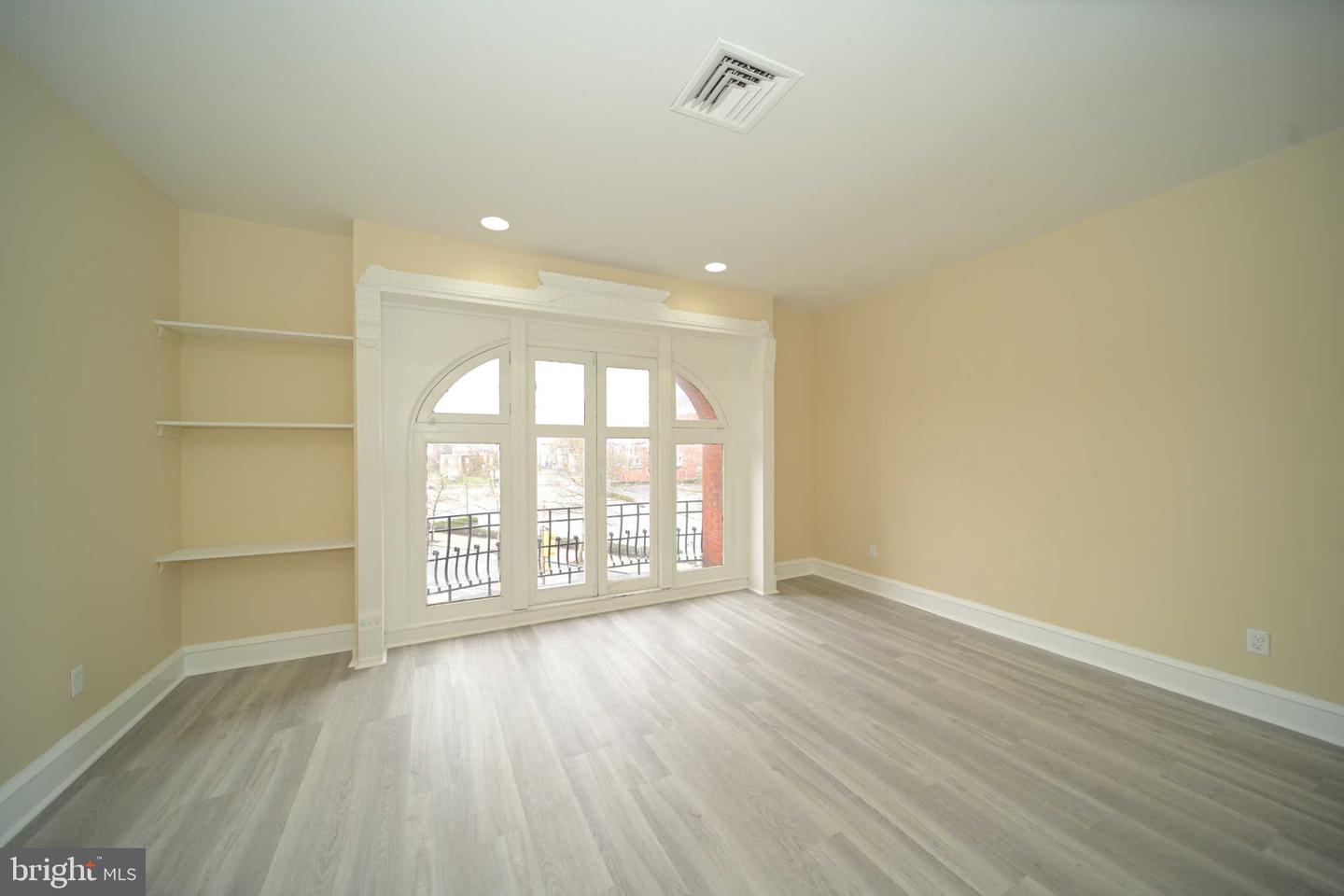 1816 W Girard Ave Property Photo 2