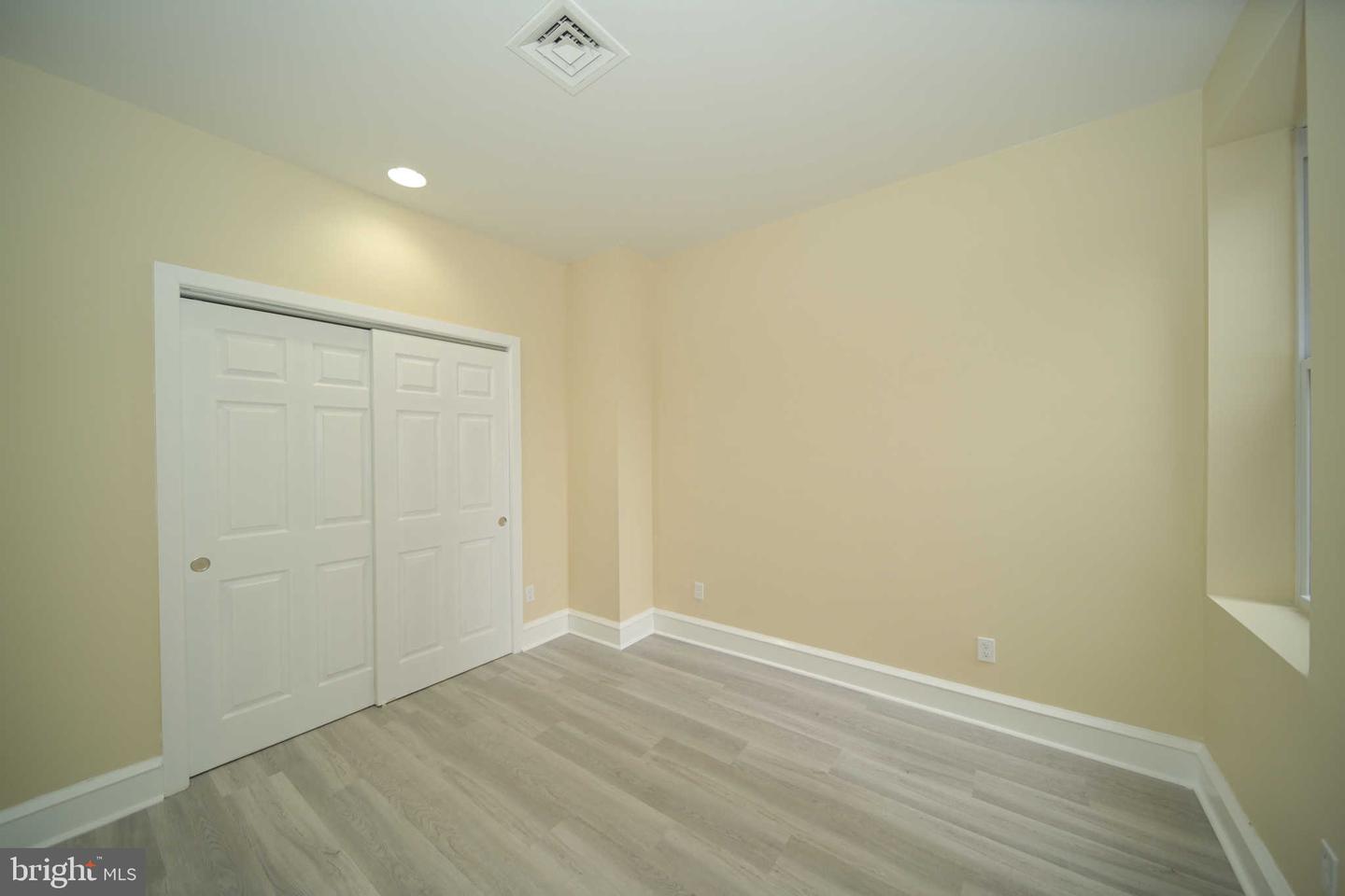1816 W Girard Ave Property Photo 8