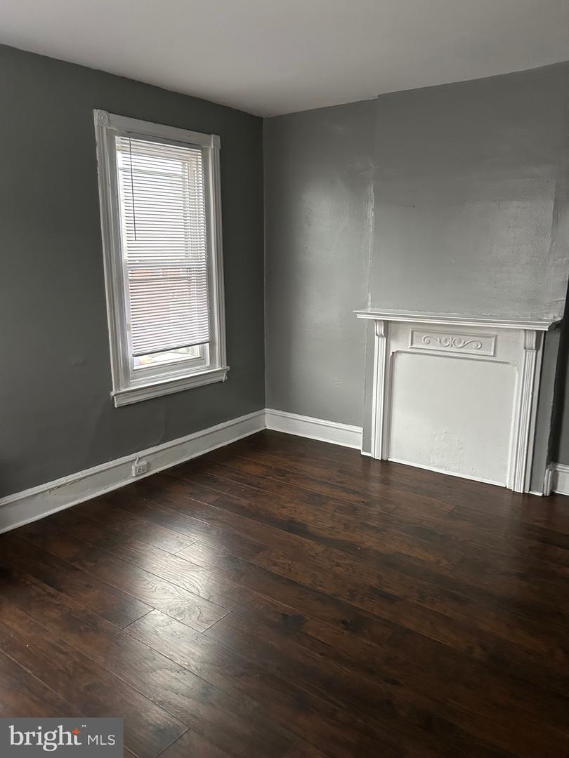 6140 Vine St #2nd Floor Property Photo 6