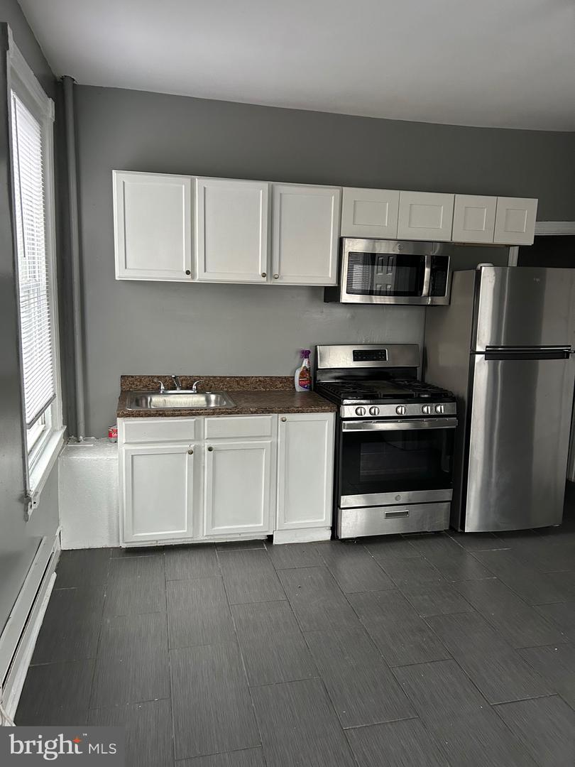 6140 Vine St #2nd Floor Property Photo 13