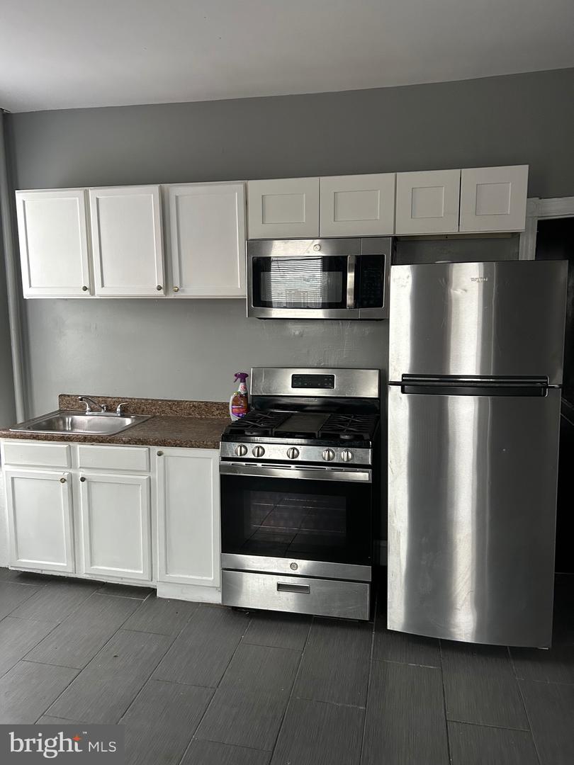 6140 Vine St #2nd Floor Property Photo 17