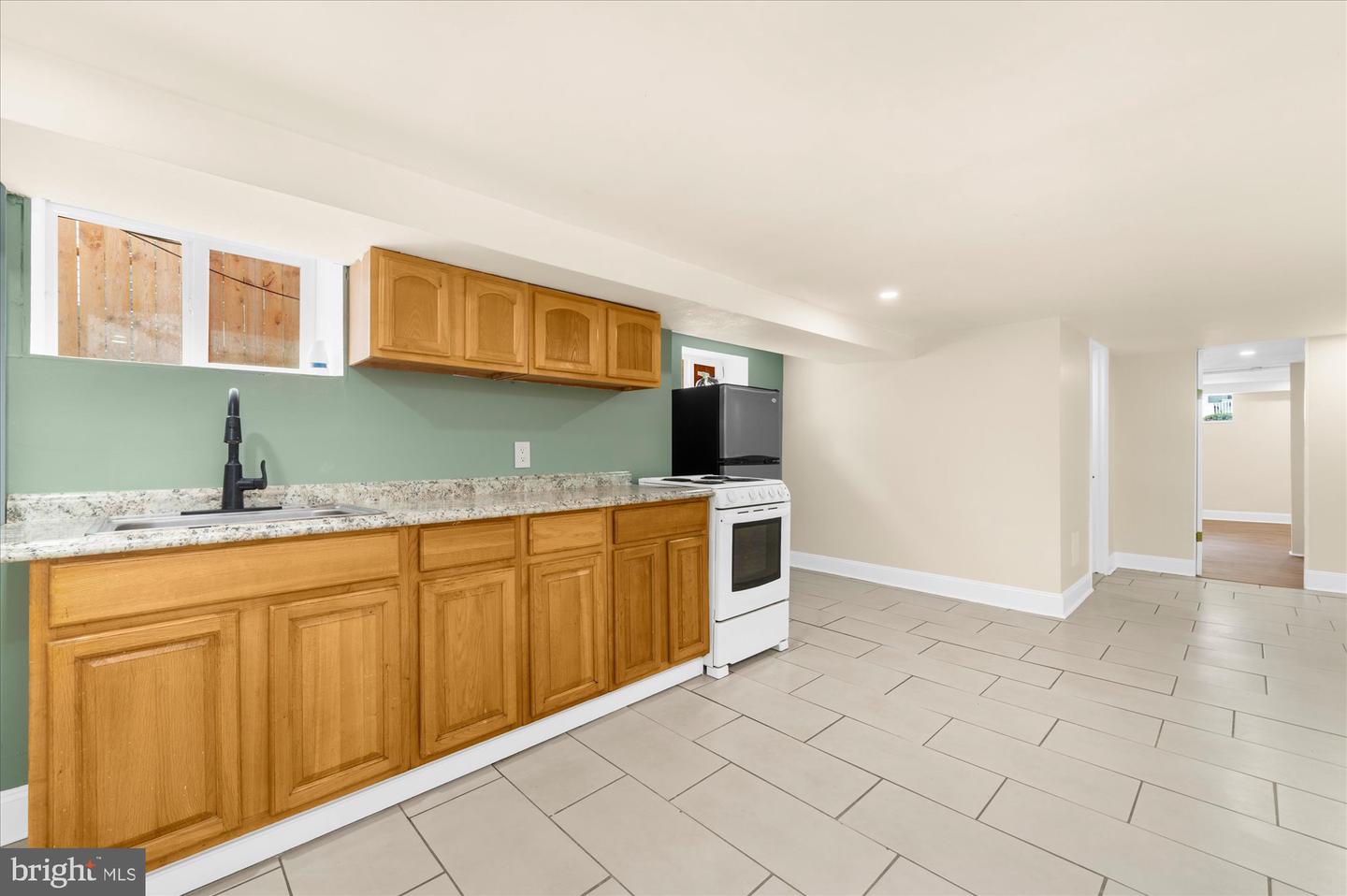 2243 Afton St Property Photo 18