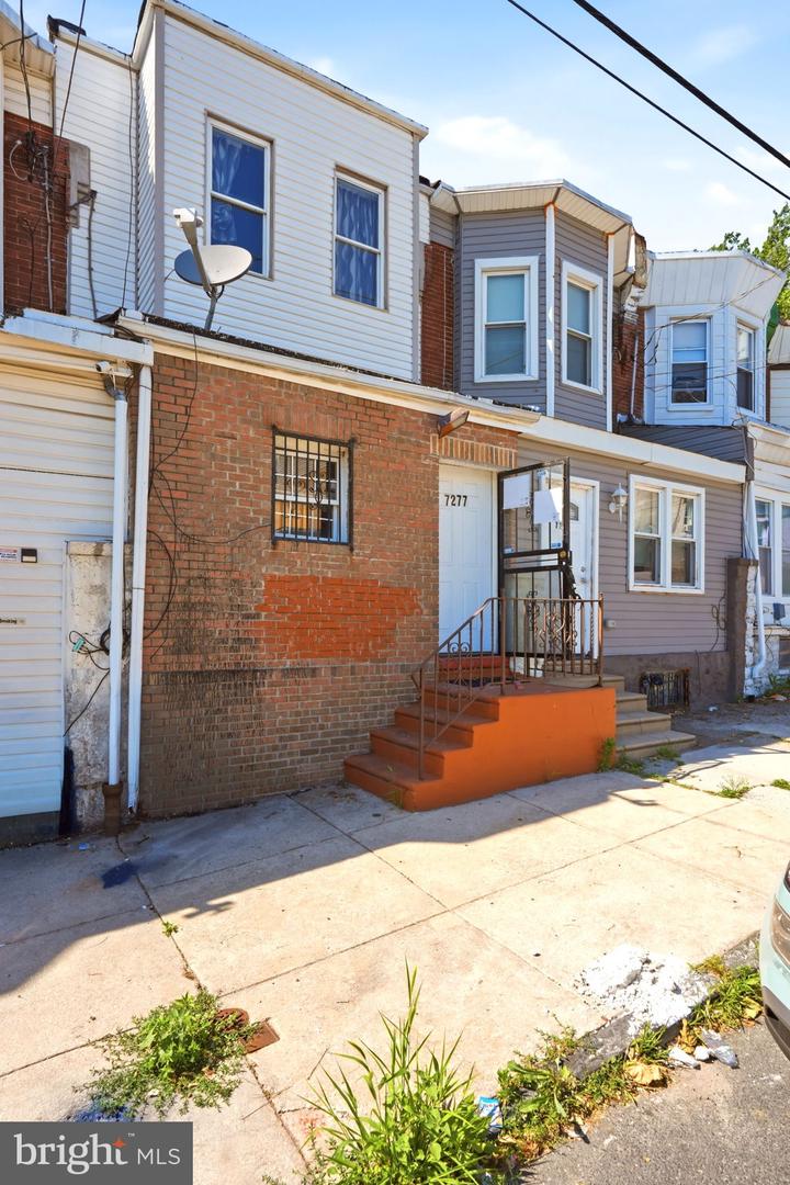 7277 Saybrook Ave Property Photo 2