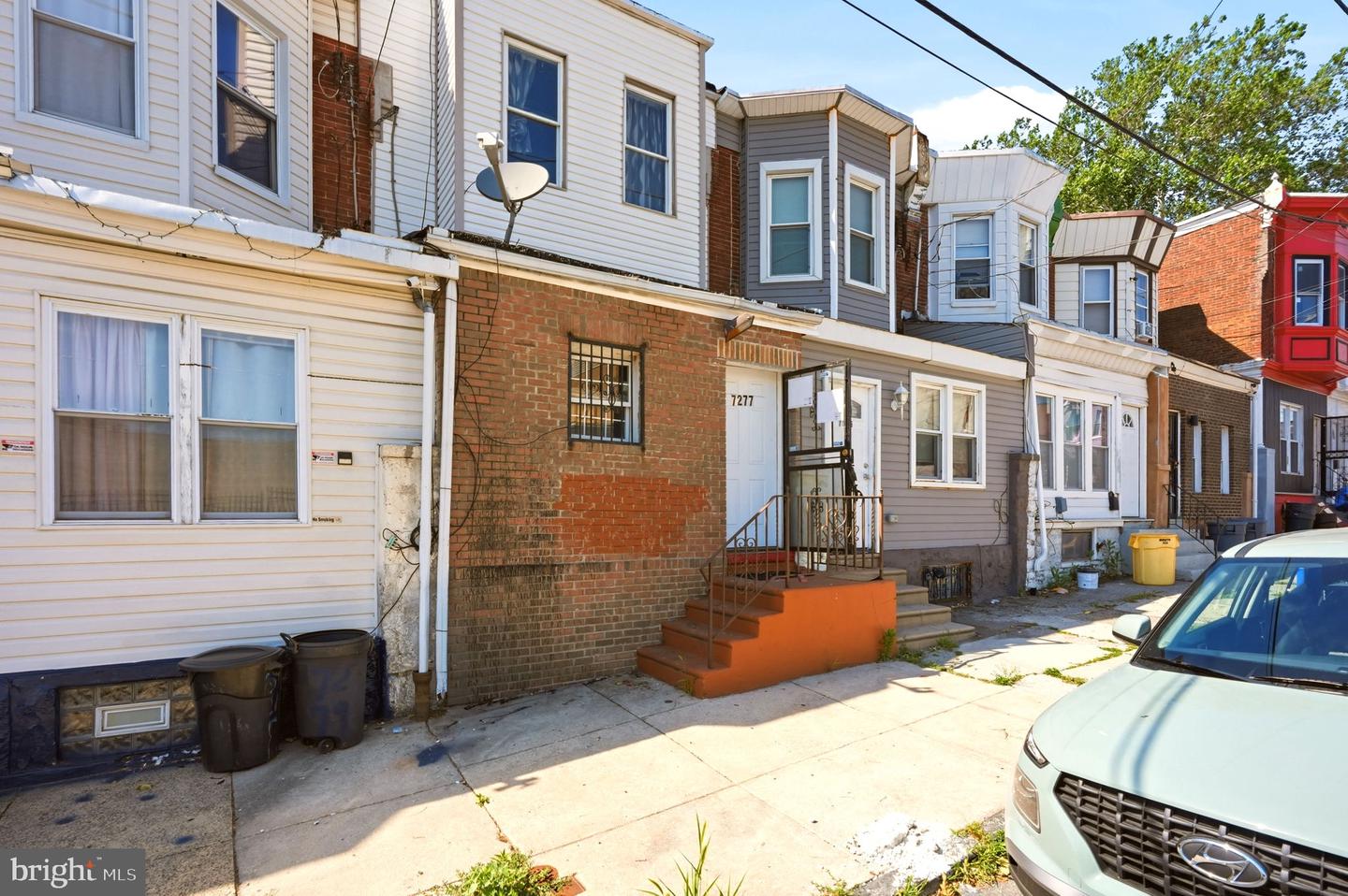 7277 Saybrook Ave Property Photo 3
