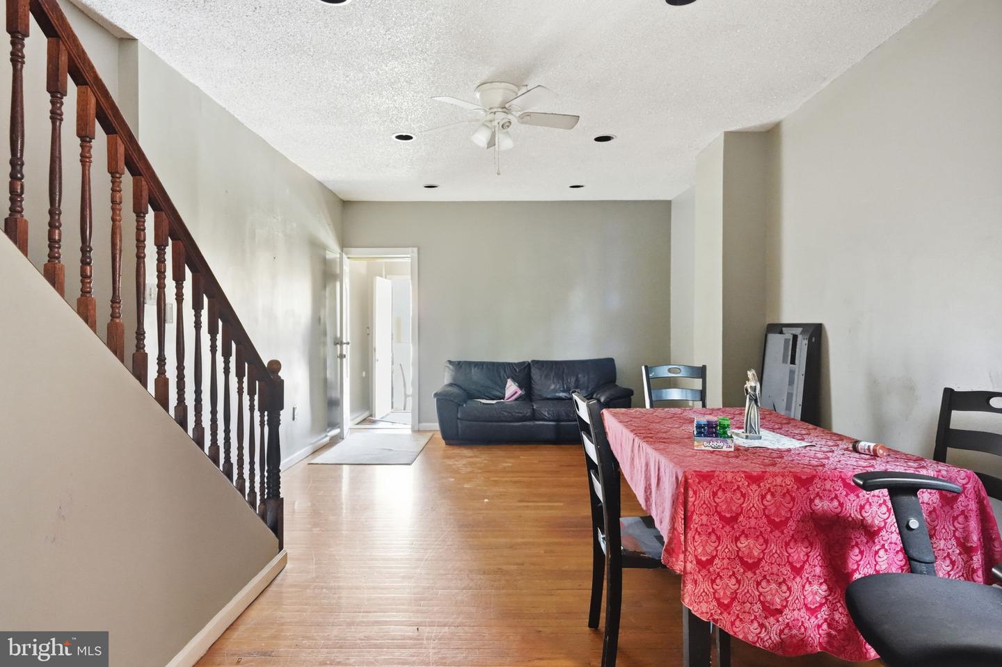7277 Saybrook Ave Property Photo 11