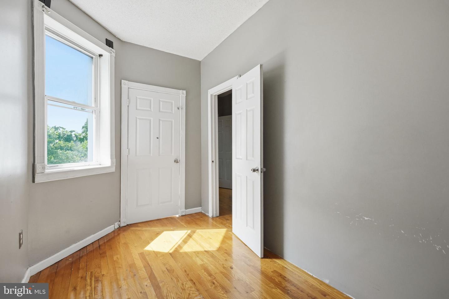 7277 Saybrook Ave Property Photo 20
