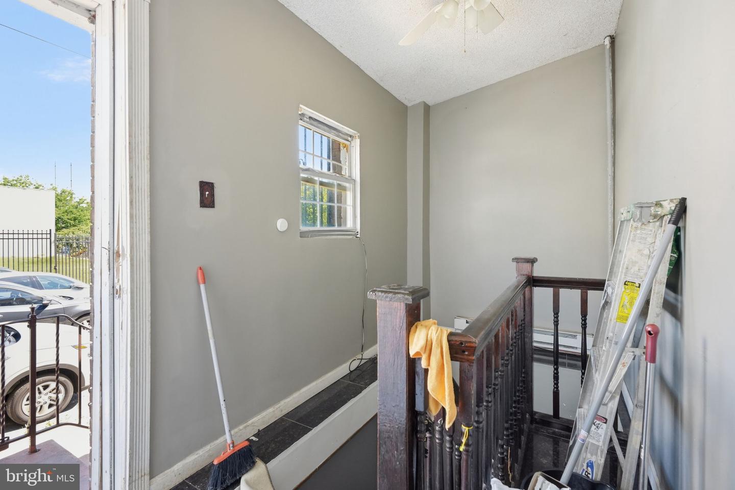 7277 Saybrook Ave Property Photo 25