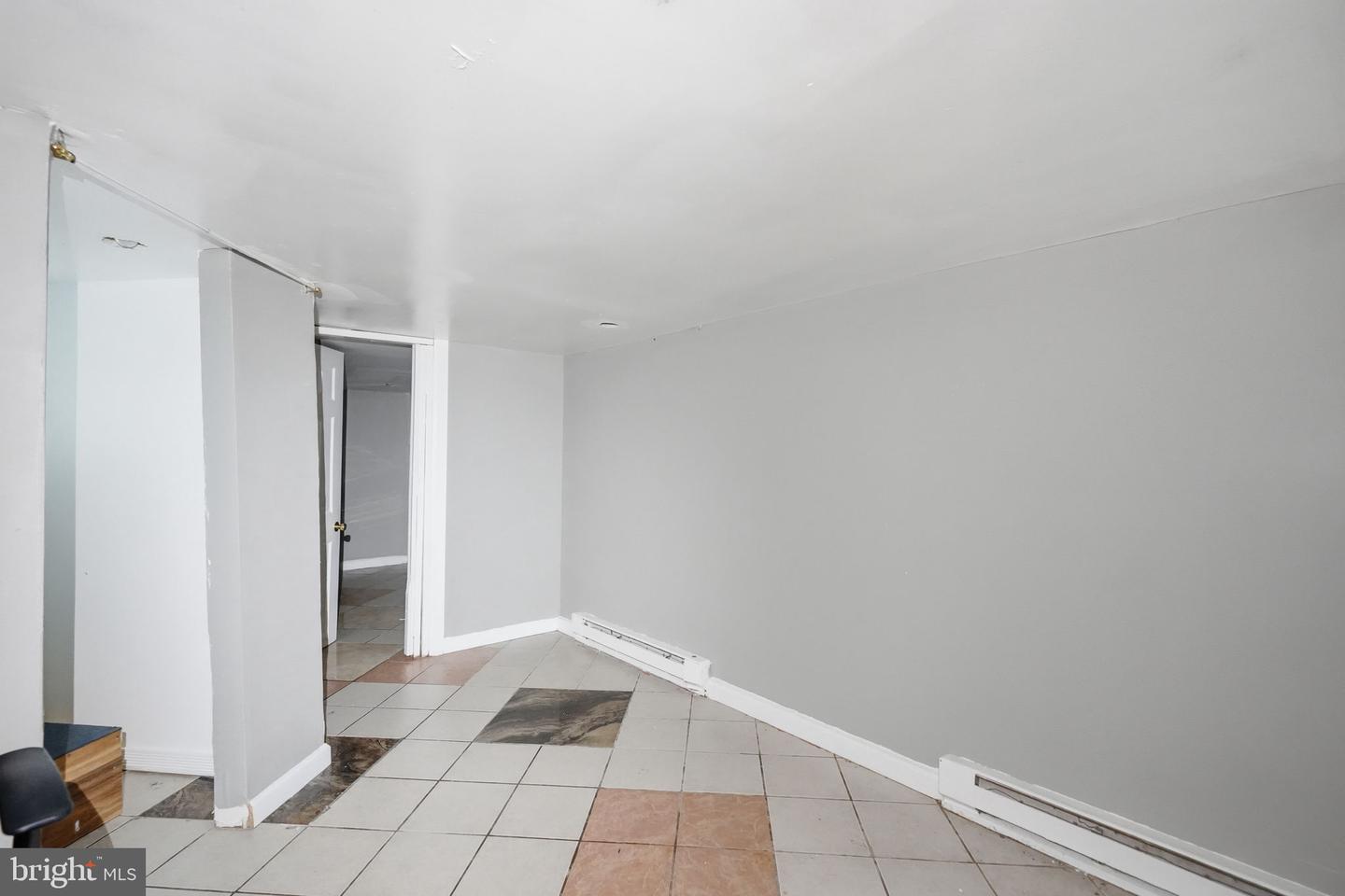7277 Saybrook Ave Property Photo 28