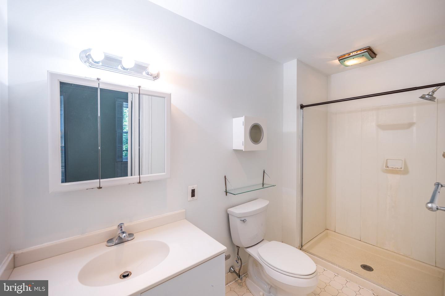 206 S 43rd St Property Photo 25