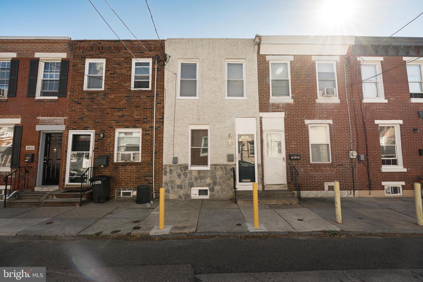 2606 E Madison St Property Photo 24