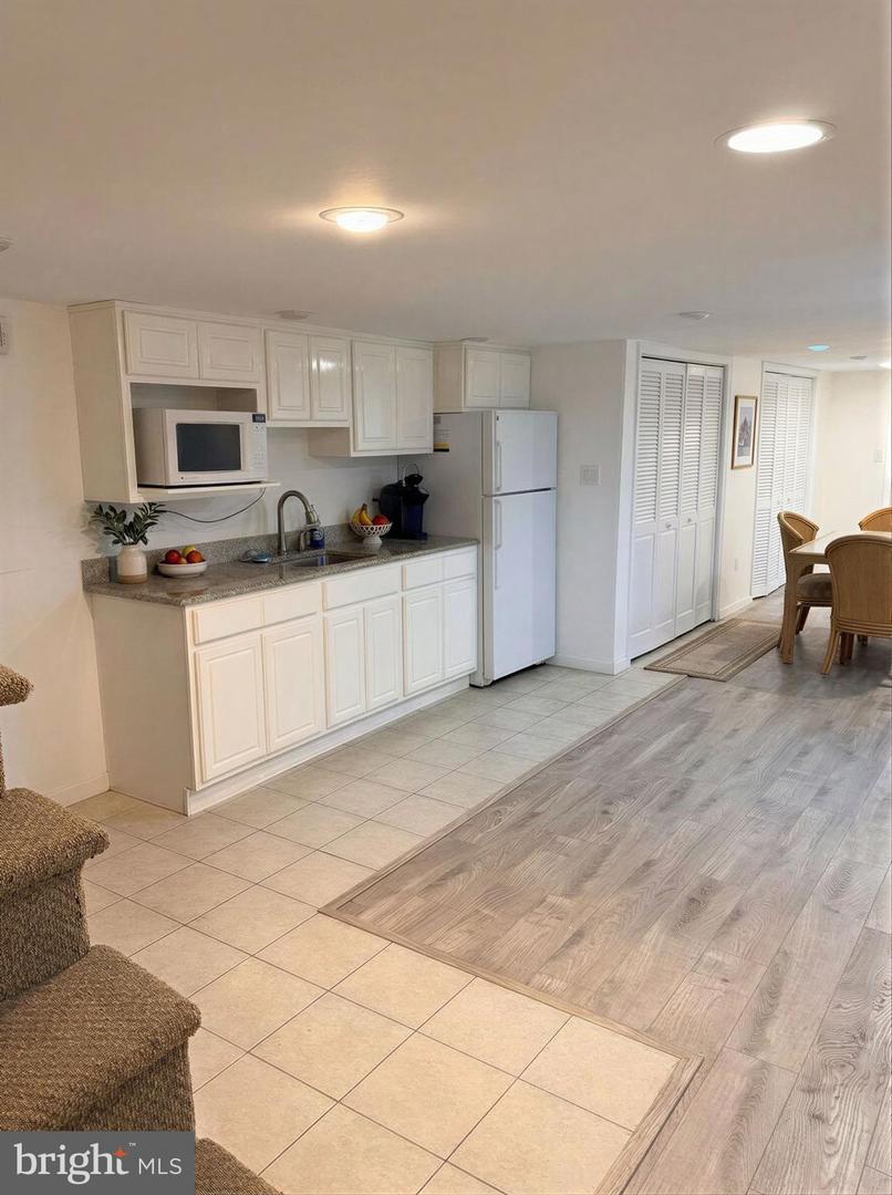 1315 Wolf St Property Photo 17