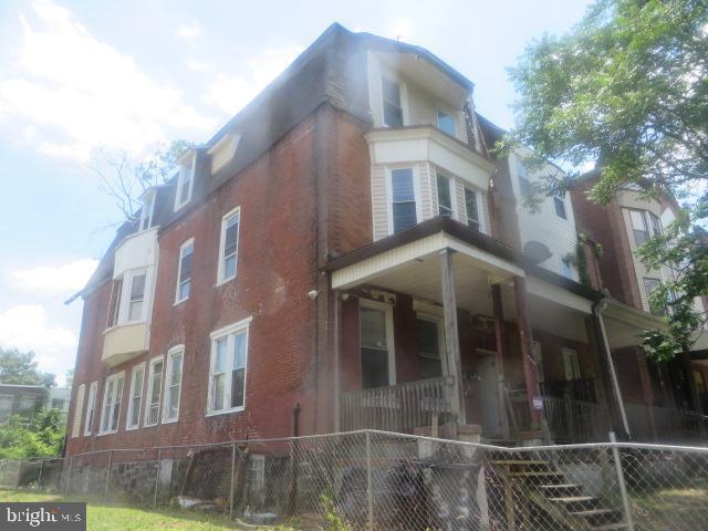 3331 N 16th St Property Photo 2