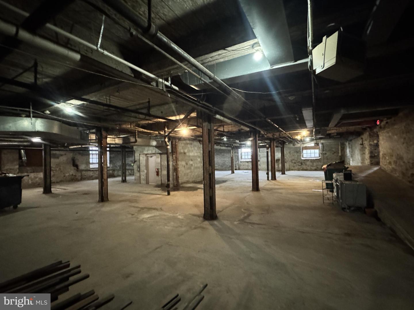 303 Vine Street Property Photo 4