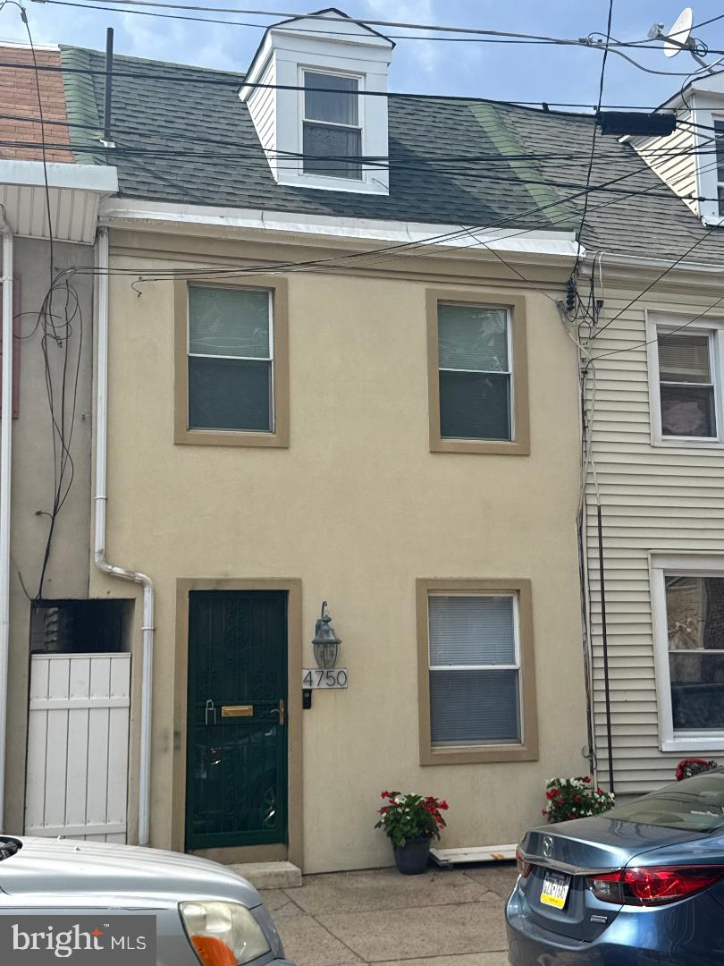 4750 Mercer St Property Photo 1