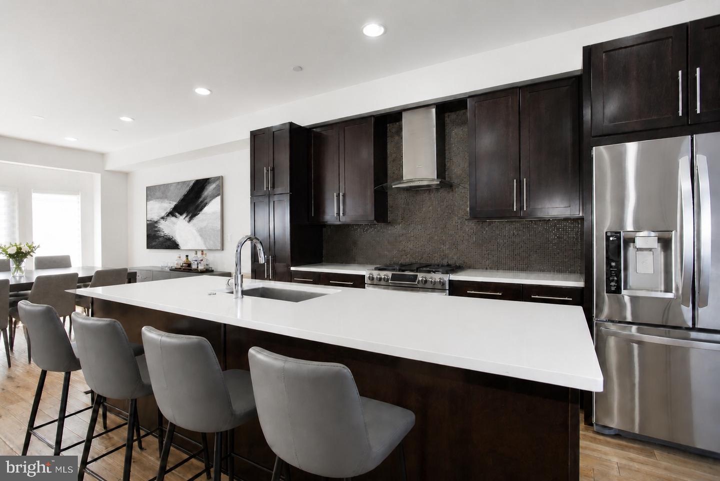 301 Brown St #a Property Photo 6